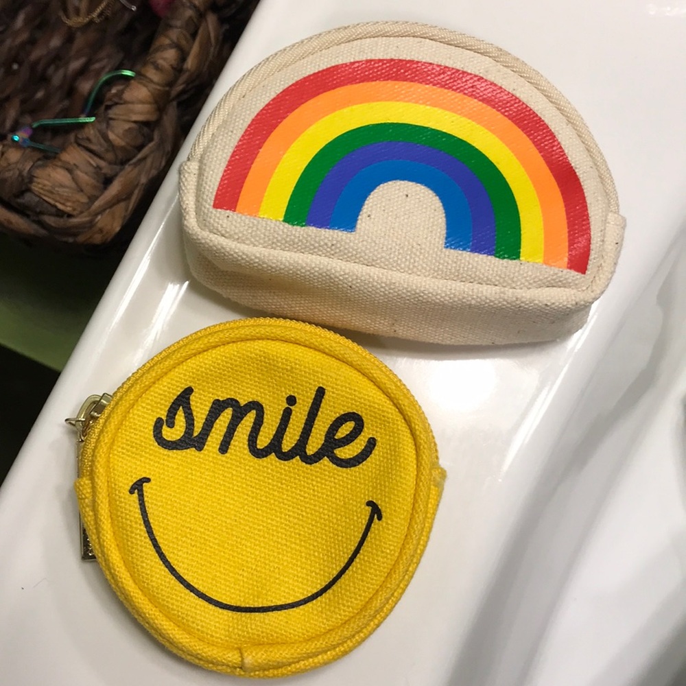 NEW - Free with a bundle 💝